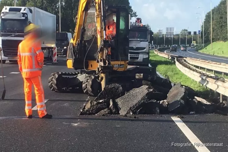 Afsluitdijk en A7 weer open na nachtelijke spoedreparaties