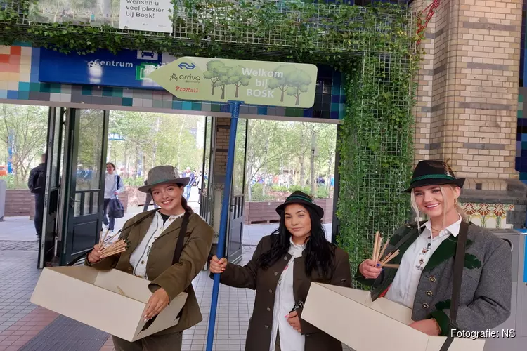 Station Leeuwarden groene poort naar Bosk - “Boswachters” ontvangen bezoekers en reizigers tijdens openingsdag