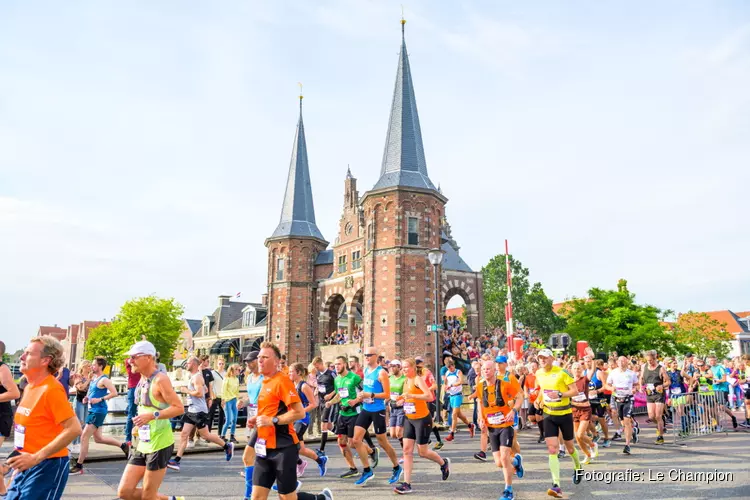 Inschrijving 7e editie Mar-athon Sneek geopend: hardlopen en wandelen rondom het Sneekermeer